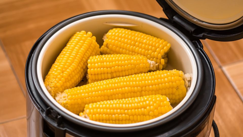Кукуруза всегда будет сочной и сладкой: просто исключите эти 3 ошибки при варке