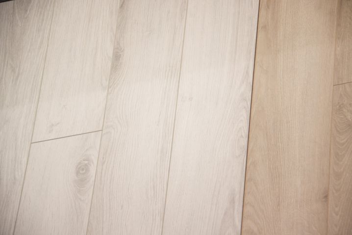 Никогда не мойте полы обычной шваброй: лайфхак от профессиональных клинеров