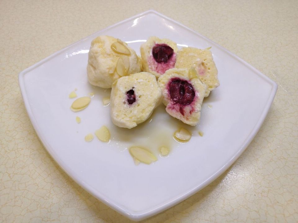 Ленивые вареники с ягодами: задумка, которая удивит своим вкусом