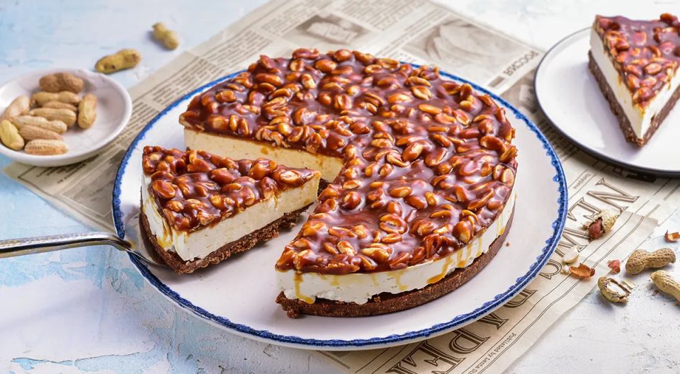 Нежный чизкейк «Сникерс»: раскройте секреты его приготовления