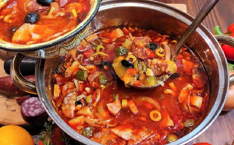 Удивительная морская солянка: как создать насыщенный вкус с минимальными затратами