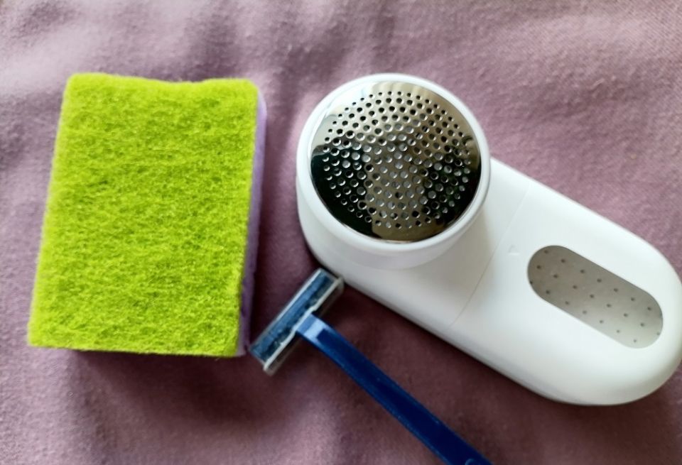 Как эффективно убрать катышки с одежды: простые советы и лайфхаки