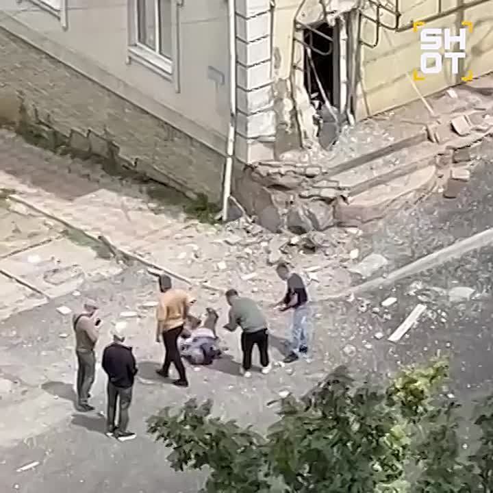           ,    