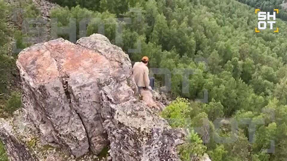       :       