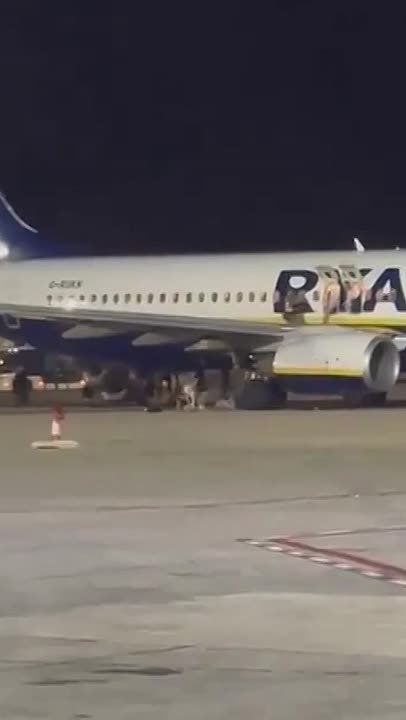  18   -       Ryanair     ,   