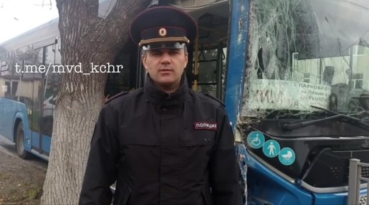 В Черкесске в результате ДТП в лечебное учреждение доставлены 3 пассажира автобуса