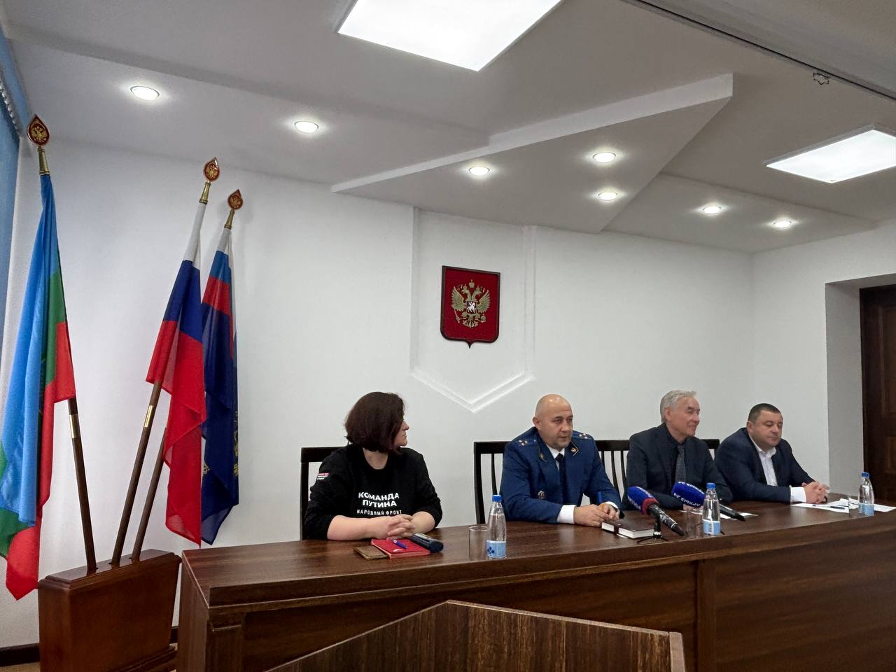 С участием журналистов и общественности на круглом столе в прокуратуре республики обсудили итоги работы по противодействию коррупции