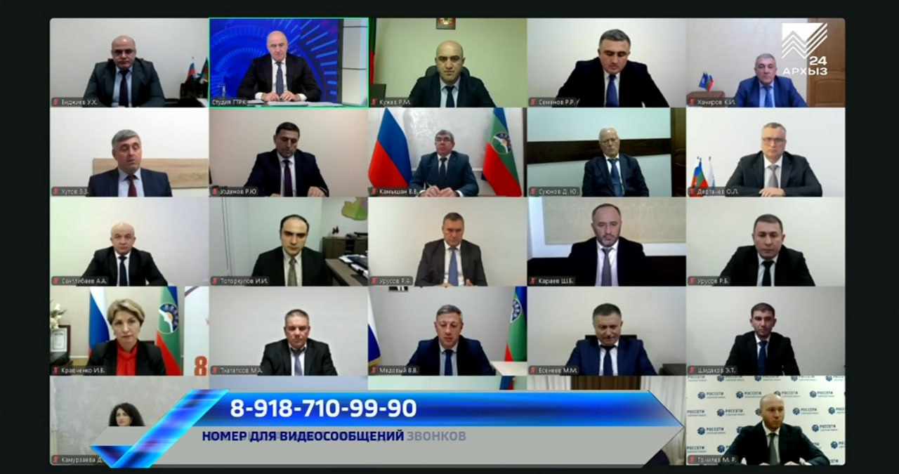 Началась традиционная Прямая линия Главы Карачаево-Черкесии Р. Темрезова с жителями республики Началась традиционная Прямая линия Главы Карачаево-Черкесии Р. Темрезова с жителями республики