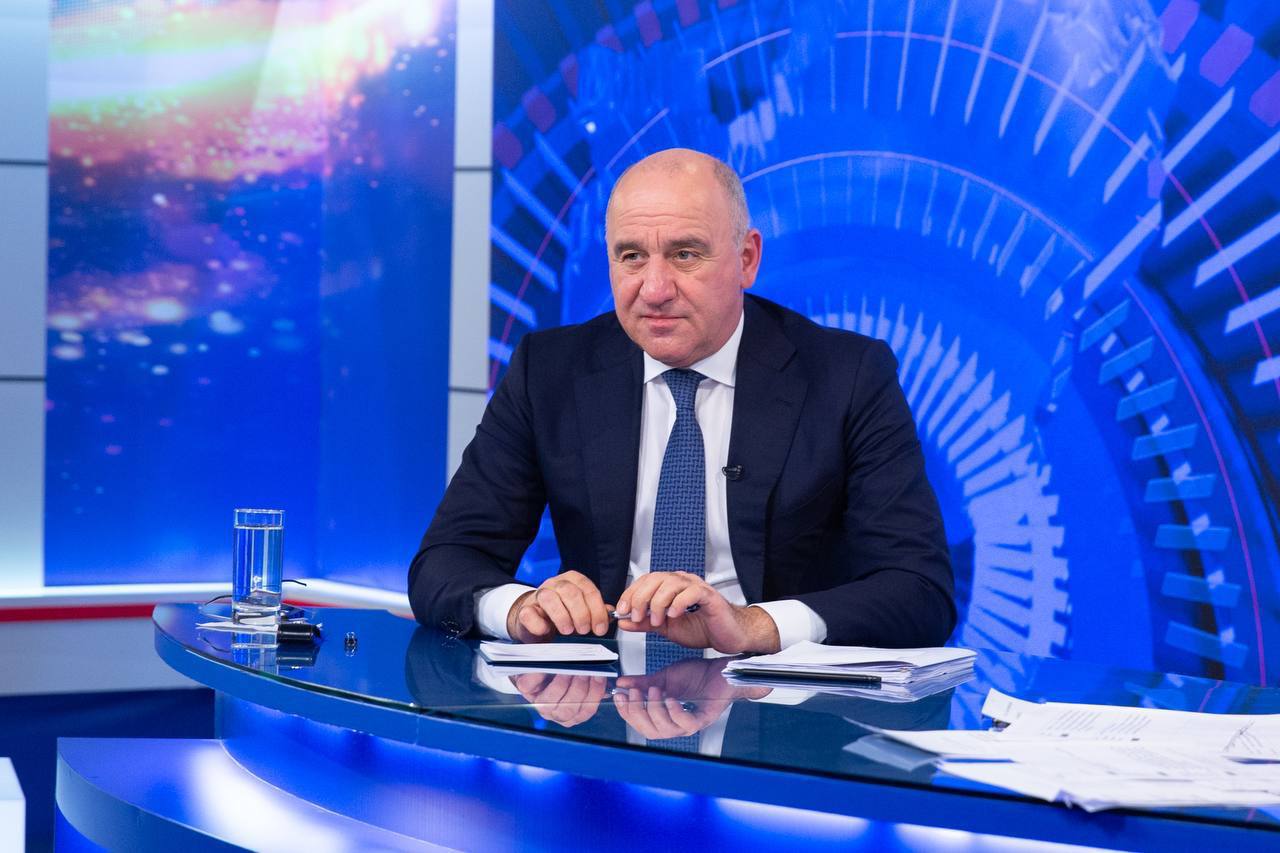 Алексей Баскаев: Глава Карачаево-Черкесии Рашид Темрезов провел ежегодную прямую линию с жителями республики Алексей Баскаев: Глава Карачаево-Черкесии Рашид Темрезов провел ежегодную прямую линию с жителями республики