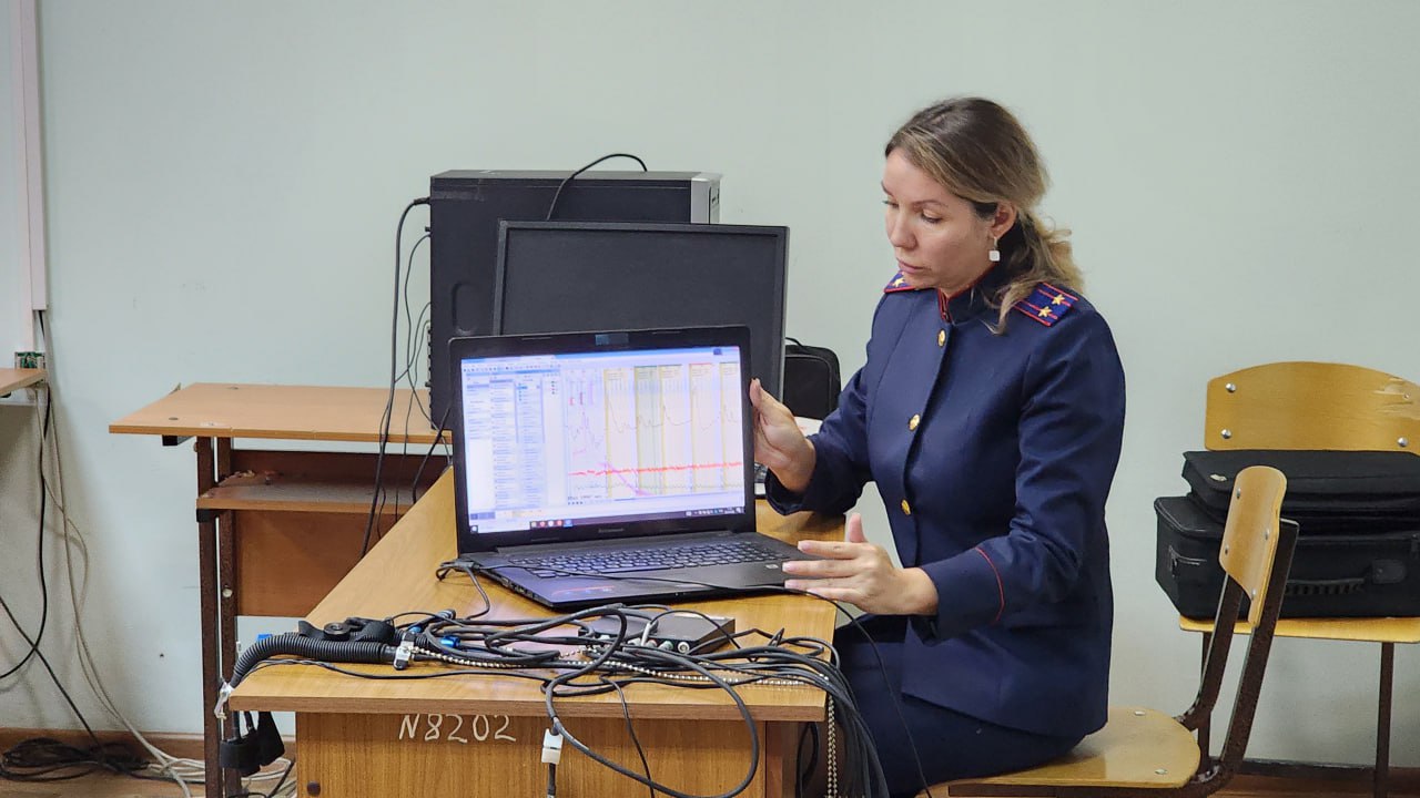 Криминалисты регионального СК России провели профориентационную и профилактическую встречу со студентами республиканского вуза Криминалисты регионального СК России провели профориентационную и профилактическую встречу со студентами республиканского вуза