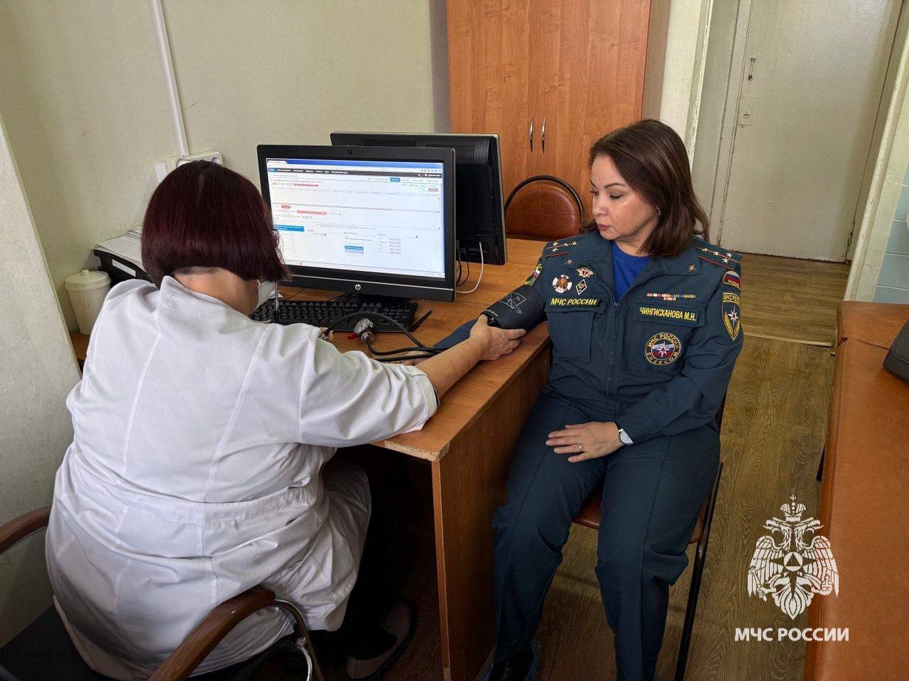 В рамках 35-летия МЧС России сотрудники чрезвычайного ведомства провели донорскую акцию В рамках 35-летия МЧС России сотрудники чрезвычайного ведомства провели донорскую акцию