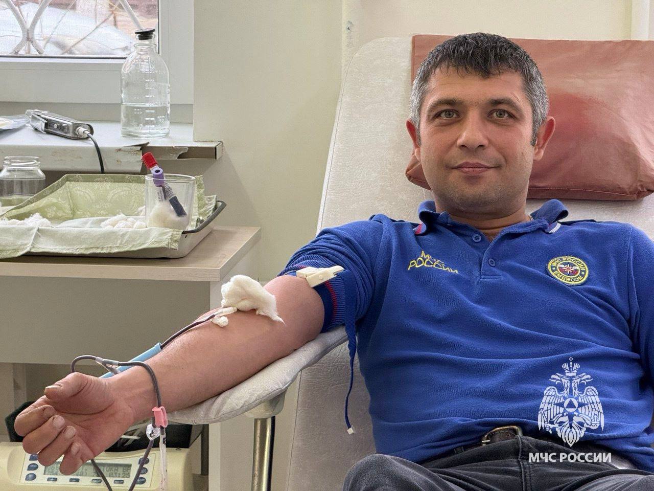 В рамках 35-летия МЧС России сотрудники чрезвычайного ведомства провели донорскую акцию В рамках 35-летия МЧС России сотрудники чрезвычайного ведомства провели донорскую акцию