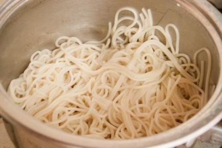 Соус, который спасет даже переваренную пасту: находка для хозяек