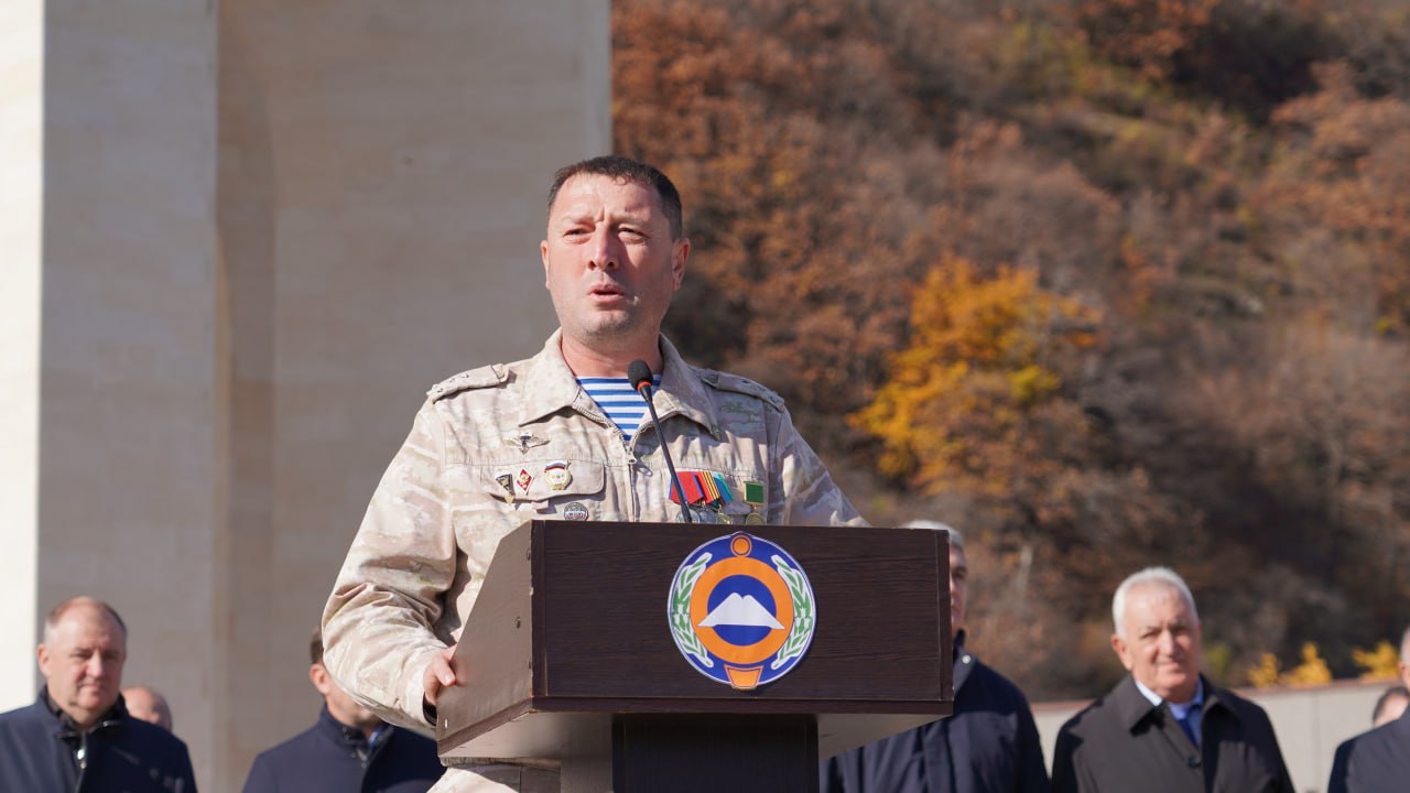 На территории Мемориального комплекса памяти жертв депортации карачаевского народа состоялось траурное мероприятие, приуроченное к 82-й годовщине этого трагического события На территории Мемориального комплекса памяти жертв депортации карачаевского народа состоялось траурное мероприятие, приуроченное к 82-й годовщине этого трагического события