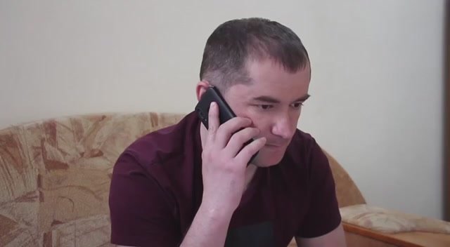 «Здравствуйте, меня зовут Лариса, я работник банка/сотовой компании/фондовой биржи/портала Госуслуг/МВД/ФСБ/СК/пенсионного фонда…»