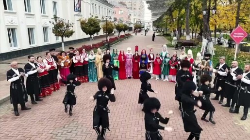 Глава КЧР Рашид Темрезов поздравил жителей республики с Днём народного единства