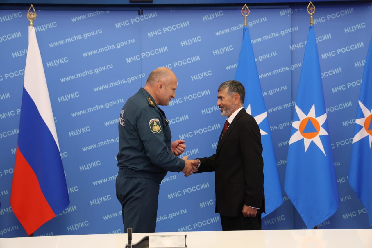 Виталий Бублик – коренной житель снежного Домбая, с малых лет научился стоять на лыжах Виталий Бублик – коренной житель снежного Домбая, с малых лет научился стоять на лыжах