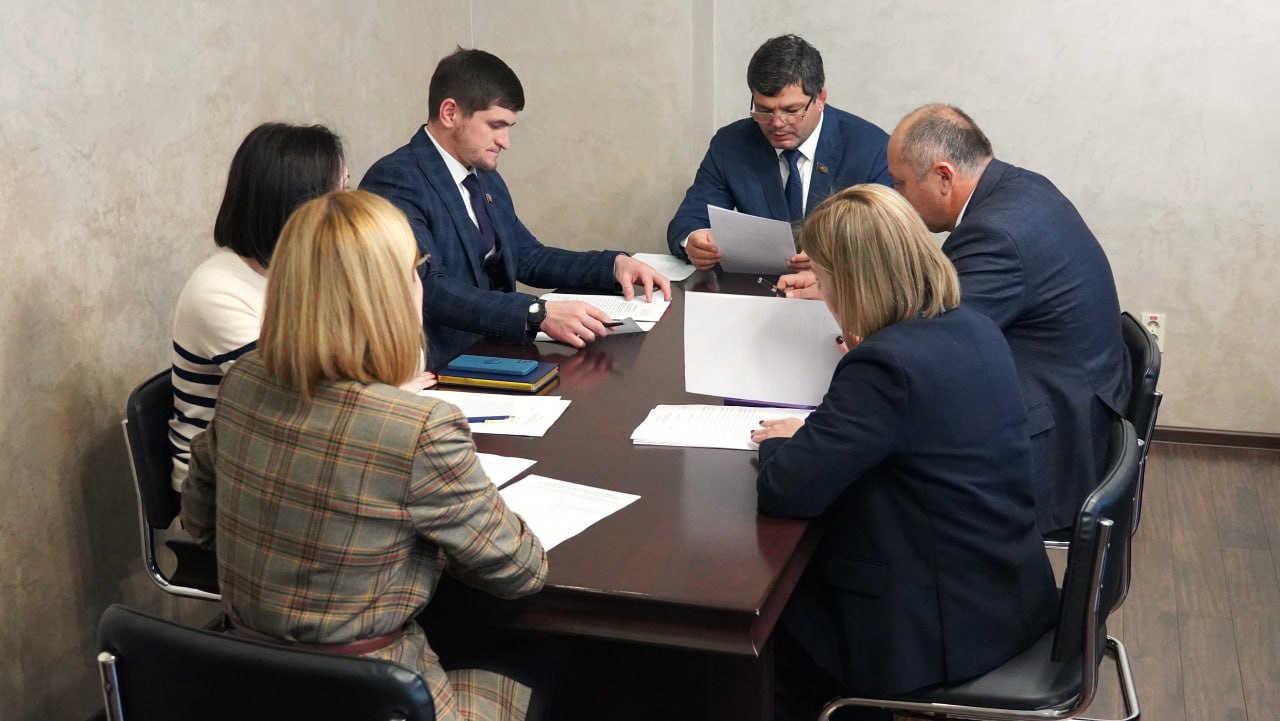 В Парламенте КЧР прошло заседание Комитета по национальной политике, внешним связям, делам НКО и СМИ В Парламенте КЧР прошло заседание Комитета по национальной политике, внешним связям, делам НКО и СМИ