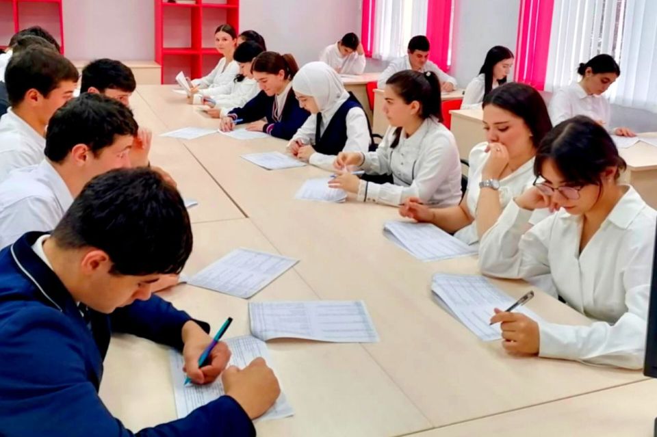 В УСТЬ-ДЖЕГУТИНСКОМ РАЙОНЕ ПРОВЕЛИ ПРАВОВОЙ ДИКТАНТ ПО ИЗБИРАТЕЛЬНОМУ ПРАВУ СО ШКОЛЬНИКАМИ В УСТЬ-ДЖЕГУТИНСКОМ РАЙОНЕ ПРОВЕЛИ ПРАВОВОЙ ДИКТАНТ ПО ИЗБИРАТЕЛЬНОМУ ПРАВУ СО ШКОЛЬНИКАМИ