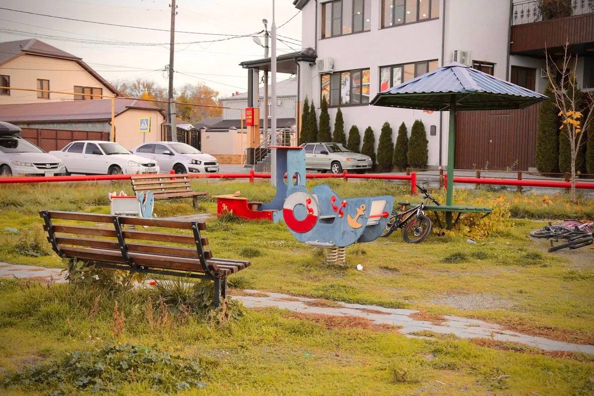 Алексей Баскаев: Обновленная площадка для детей и взрослых – по поручению Главы республики Алексей Баскаев: Обновленная площадка для детей и взрослых – по поручению Главы республики