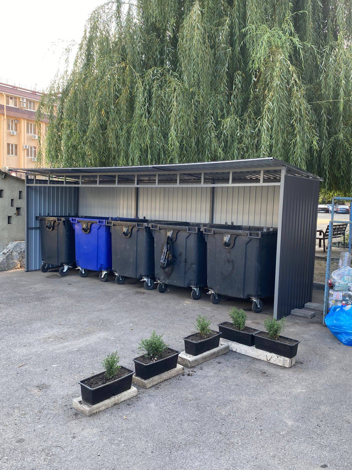 Карачаево-Черкесия досрочно выполнила федеральный план по созданию контейнерных площадок для твердых коммунальных отходов на 2025 год, став одним из лидеров страны в реформе сферы ТКО