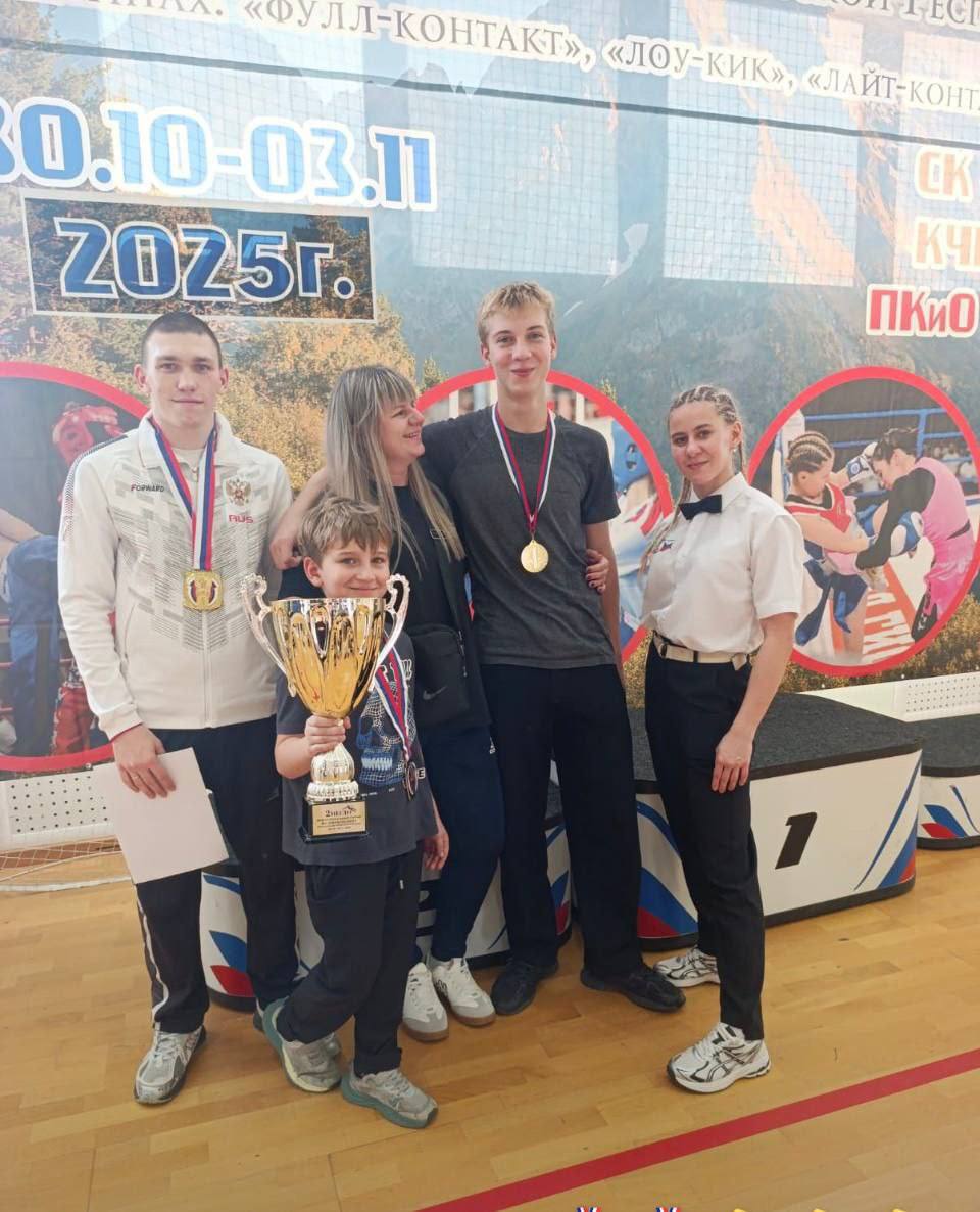 Кикбоксеры Черкесска показали топовый уровень Кикбоксеры Черкесска показали топовый уровень