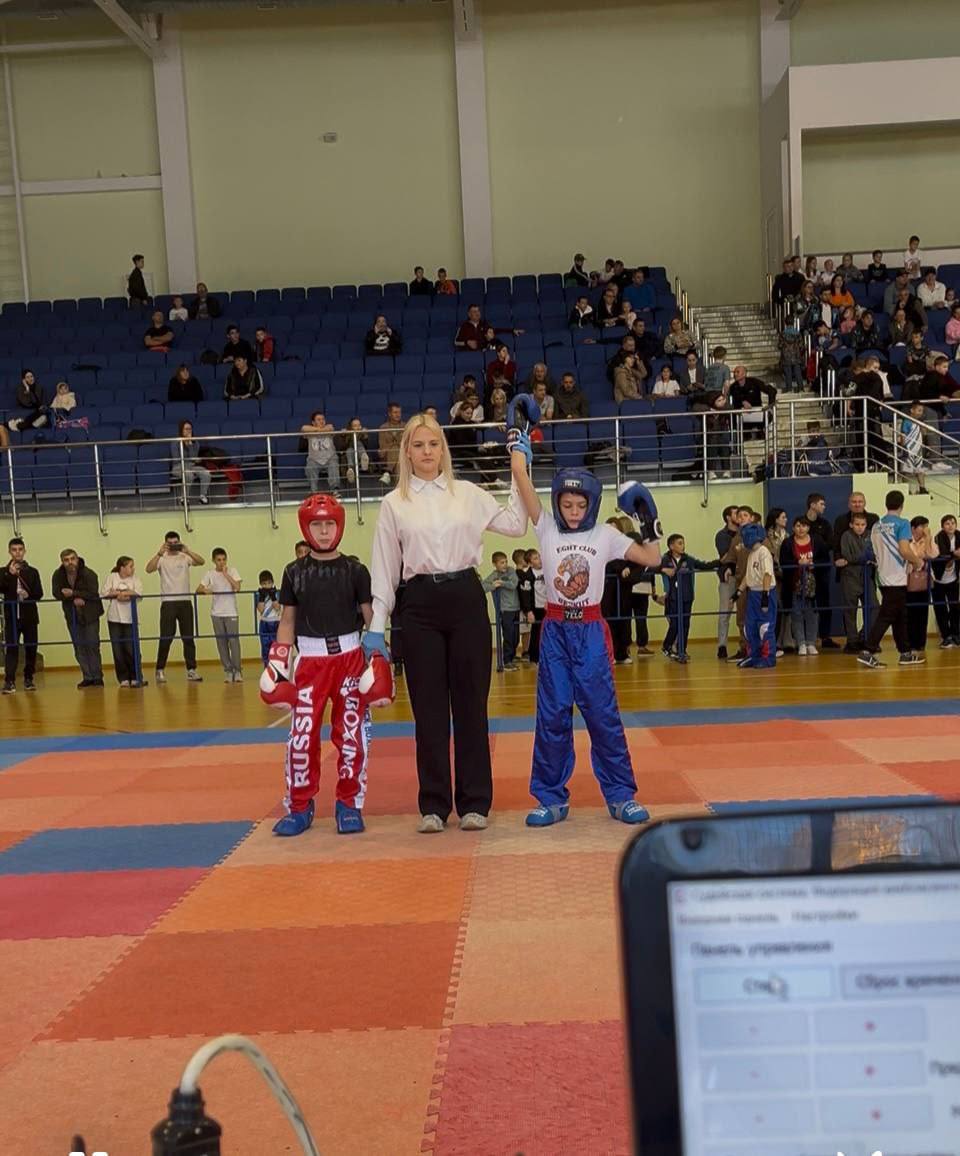 Кикбоксеры Черкесска показали топовый уровень Кикбоксеры Черкесска показали топовый уровень
