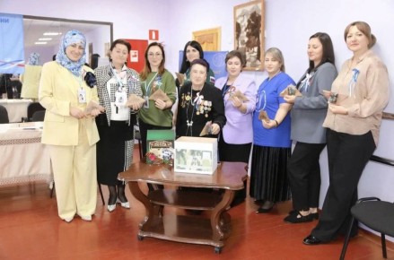 Усть-Джегутинский район вместе с Комитетом семей воинов Отечества и Союзом женщин России передали нашим военнослужащим на передовую гуманитарные посылки, которые собирали на мастер-классе в рамках форума регионального...