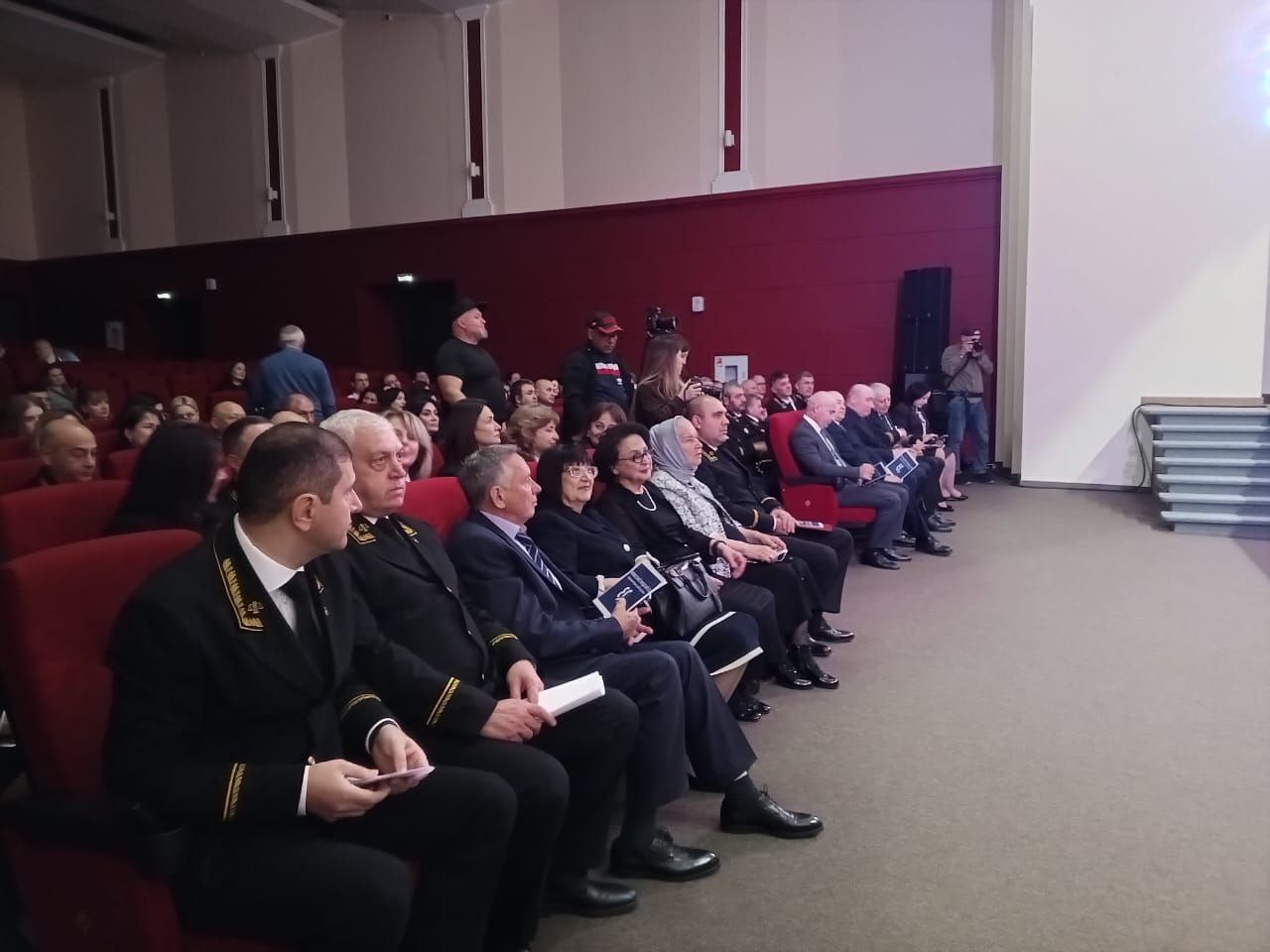 В эти минуты судьи Черкесского городского суда принимают поздравления с 80 летием образования В эти минуты судьи Черкесского городского суда принимают поздравления с 80 летием образования