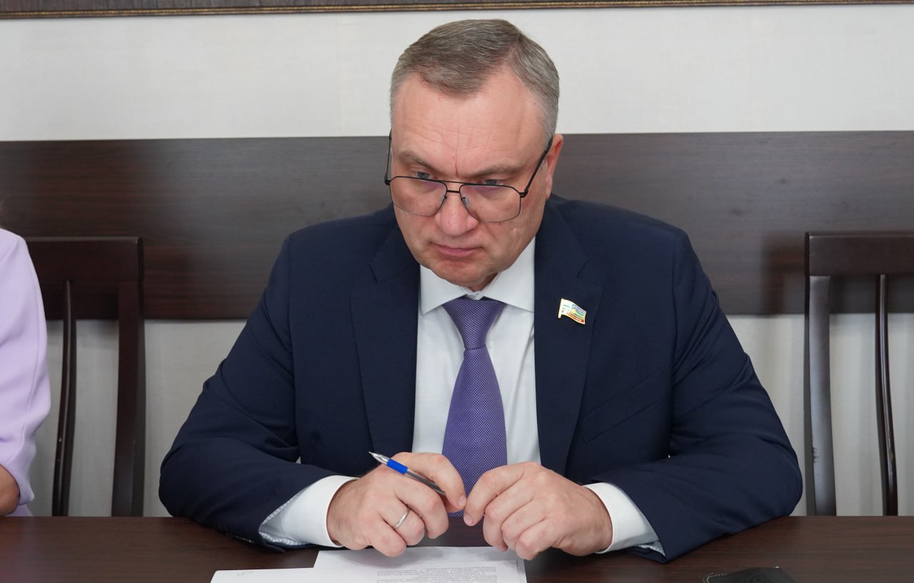 Члены Комитета по промышленности, транспорту, строительству и энергетике провели заседание Члены Комитета по промышленности, транспорту, строительству и энергетике провели заседание