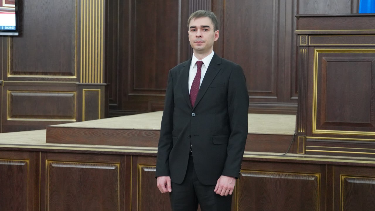 Назначены мировые судьи. На 15 сессии Парламента Карачаево-Черкесии одобрены кандидатуры на должности мировых судей, представленные и.о. Председателя Верховного суда КЧР Муридом Шоровым Назначены мировые судьи. На 15 сессии Парламента Карачаево-Черкесии одобрены кандидатуры на должности мировых судей, представленные и.о. Председателя Верховного суда КЧР Муридом Шоровым