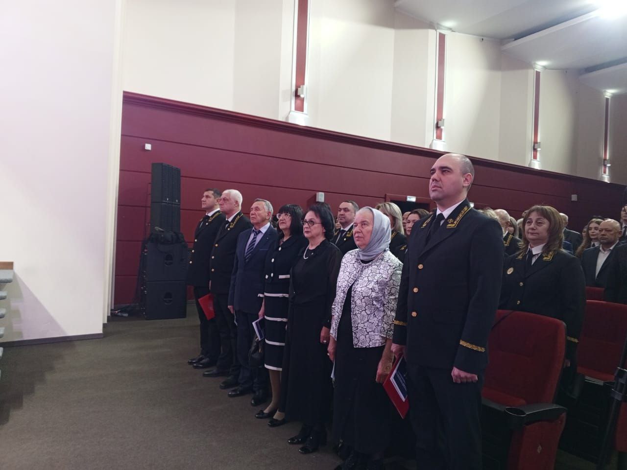 В эти минуты судьи Черкесского городского суда принимают поздравления с 80 летием образования В эти минуты судьи Черкесского городского суда принимают поздравления с 80 летием образования