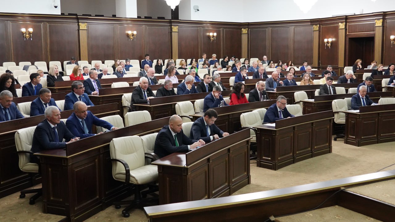 В Парламенте КЧР состоялась очередная 15 сессия VII созыва В Парламенте КЧР состоялась очередная 15 сессия VII созыва