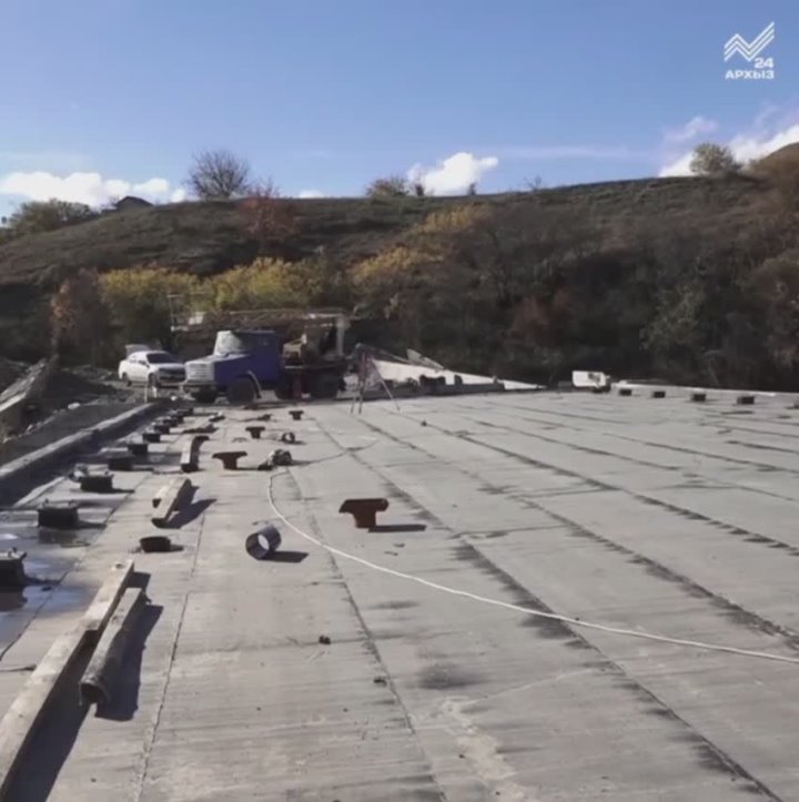 Капитальный ремонт моста через реку Малый Зеленчук близится к завершению