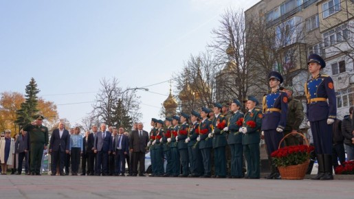 Члены Комиссии по сотрудничеству Совета Федерации РФ и Парламента Республики Южная Осетия приняли участие в церемонии открытия памятной доски герою СВО Бислану Джабаеву