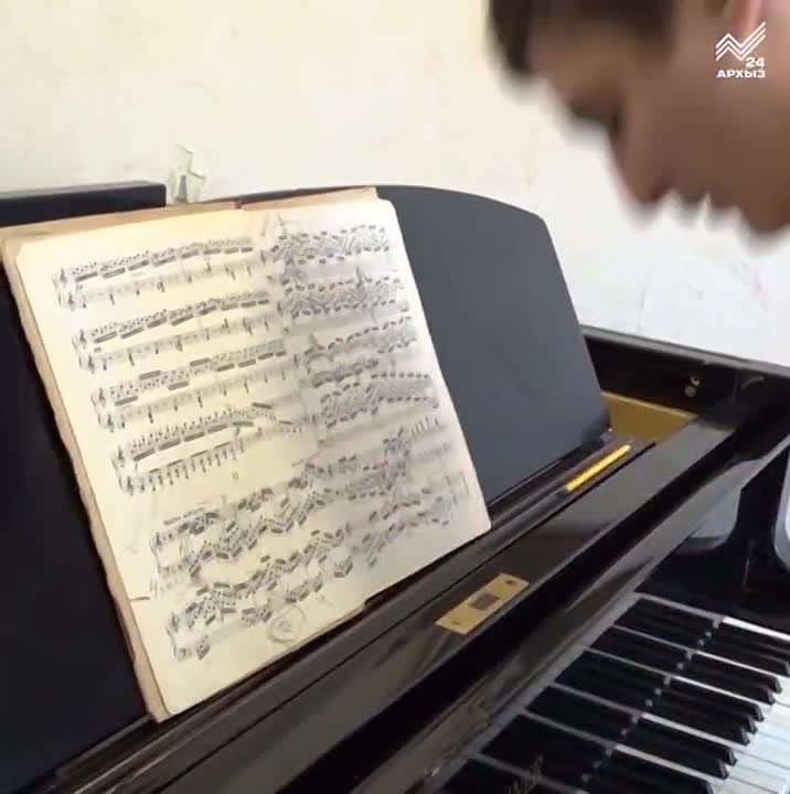 Нажимая на клавиши они могут создать прекрасное