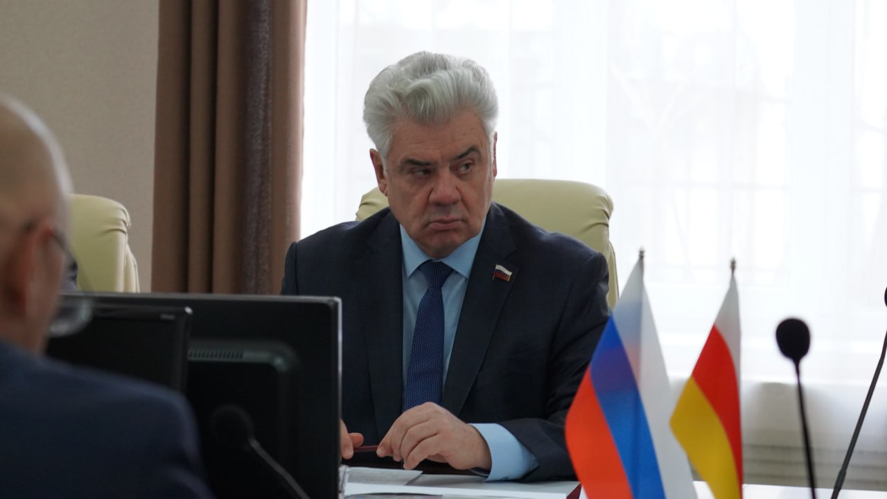 Сегодня делегации Совета Федерации РФ и Парламента Южной Осетии продолжили работу в Карачаево-Черкесии Сегодня делегации Совета Федерации РФ и Парламента Южной Осетии продолжили работу в Карачаево-Черкесии