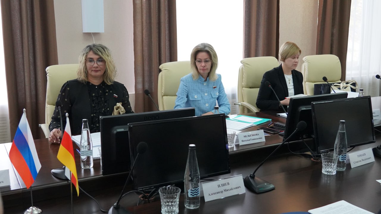 Сегодня делегации Совета Федерации РФ и Парламента Южной Осетии продолжили работу в Карачаево-Черкесии Сегодня делегации Совета Федерации РФ и Парламента Южной Осетии продолжили работу в Карачаево-Черкесии