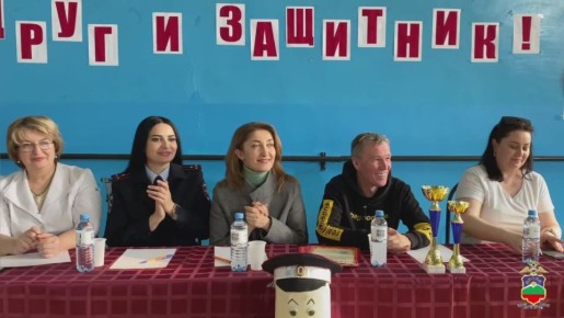 В преддверии Дня сотрудника органов внутренних дел РФ в спортивном зале реабилитационного центра для несовершеннолетних «Алые паруса» прошла спартакиада «Спорт. Полиция. Дети — 2025»