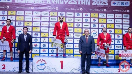 Глава КЧР Рашид Темрезов поздравил уроженца Карачаево-Черкесии, самбиста Рамеда Гукева, завоевавшего золото на чемпионате мира по самбо