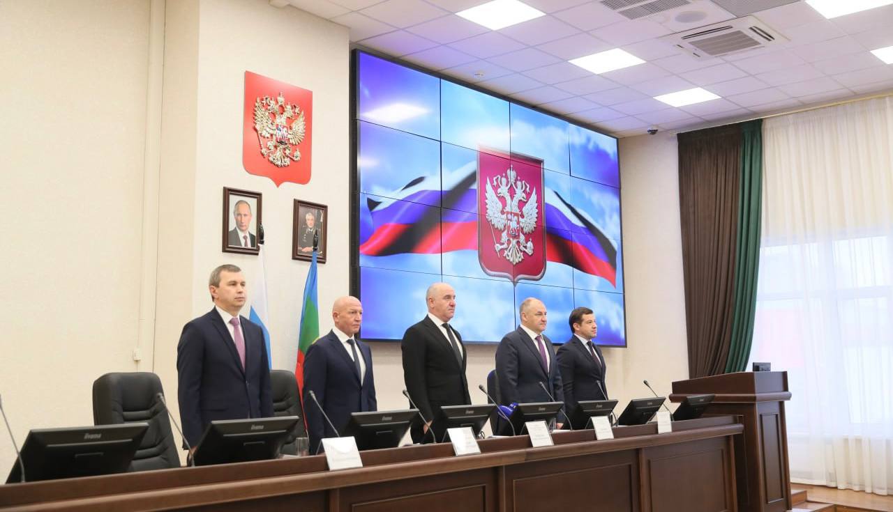 Спикер Парламента КЧР Александр Иванов принял участие в торжественном мероприятии, посвященном Дню сотрудника органов внутренних дел Российской Федерации