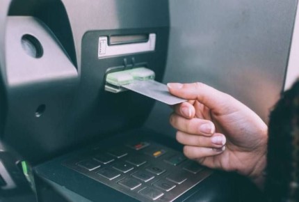 Как сменить зарплатный банк и начать экономить: пошаговая инструкция