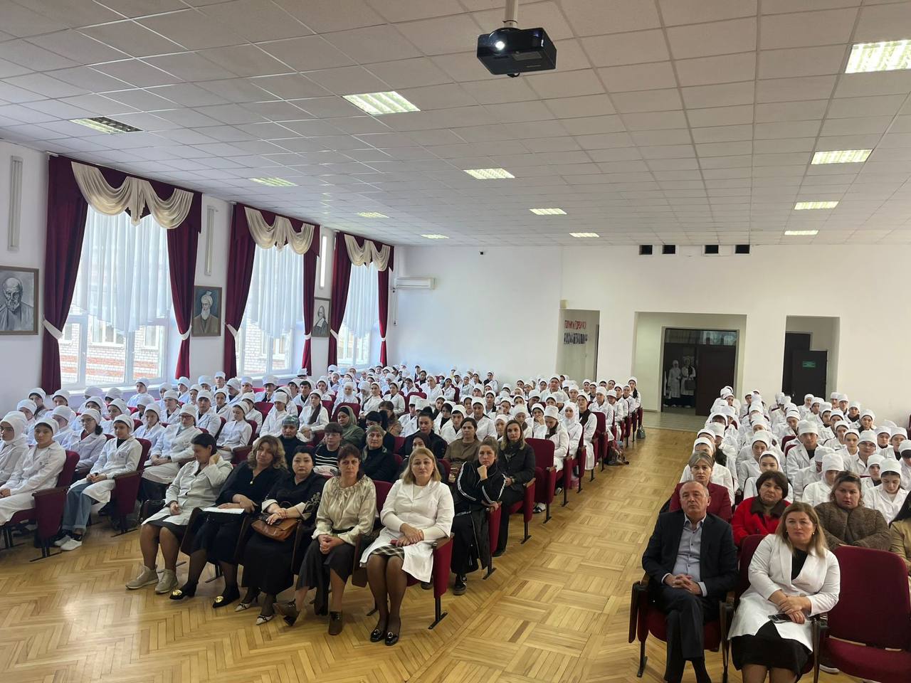 Прокуратура города Черкесска провела лекции и семинарские занятия в образовательных учреждениях Прокуратура города Черкесска провела лекции и семинарские занятия в образовательных учреждениях