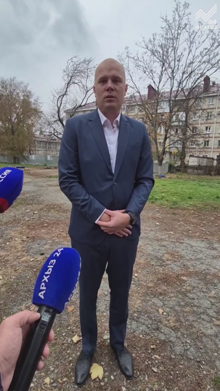 По поручению Главы КЧР Рашида Темрезова в детском саду «Огонёк» обустроят игровые площадки