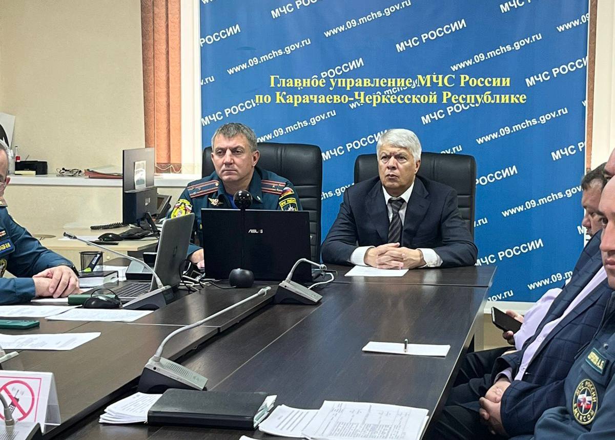 В заседании Правительственной комиссии по предупреждению и ликвидации чрезвычайных ситуаций и обеспечению пожарной безопасности в режиме видеоконференцсвязи приняли участие заместитель начальника Главного управления МЧС... В заседании Правительственной комиссии по предупреждению и ликвидации чрезвычайных ситуаций и обеспечению пожарной безопасности в режиме видеоконференцсвязи приняли участие заместитель начальника Главного управления МЧС...