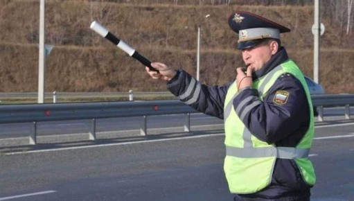 Как правильно вести себя при остановке ГИБДД: права и советы для водителей