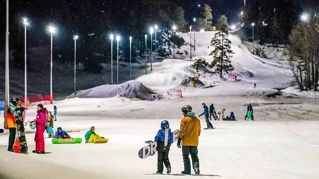 В этом году «Архыз» во второй раз стал победителем главной номинации лучших из лучших в индустрии горнолыжного отдыха - победителей IV национальной премии «Горы России» В этом году «Архыз» во второй раз стал победителем главной номинации лучших из лучших в индустрии горнолыжного отдыха - победителей IV национальной премии «Горы России»