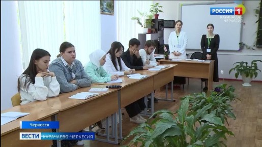 Рашид Темрезов сообщил о предстоящем капремонте Колледжа индустрии питания, туризма и сервиса в Черкесске