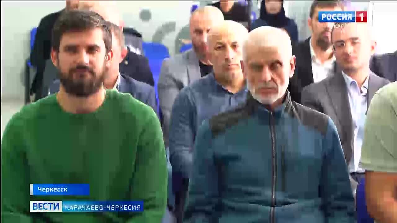 Четвертый Всероссийский спортивный марафон "Сила России" в Карачаево-Черкесии завершился большим чествованием отличившихся наставников, проявивших наибольшую активность в спортивных мероприятиях