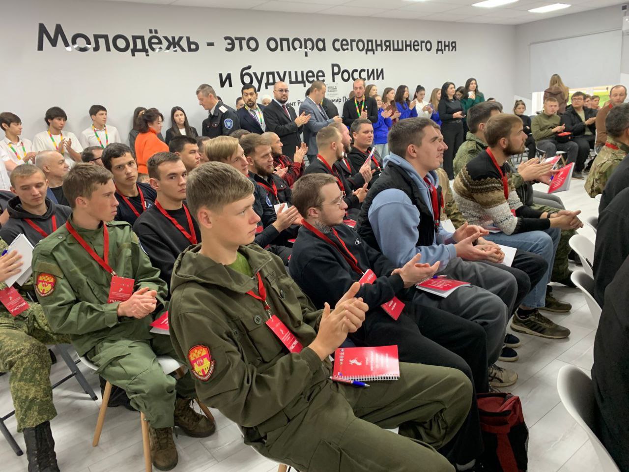 Рашид Темрезов: слет казачьей молодежи подчеркивает ценность дружбы народов, бережного отношения к культурному наследию Рашид Темрезов: слет казачьей молодежи подчеркивает ценность дружбы народов, бережного отношения к культурному наследию